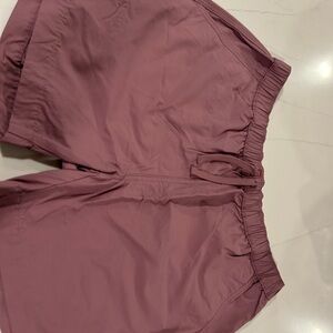 Men’s Levi’s XX Chino Easy Pull-On Shorts in purple